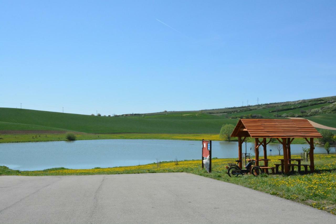 Moravske Toskansko Stavesice ภายนอก รูปภาพ